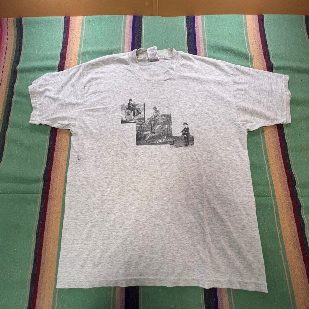 Vintage 1990s Bicycle Graphic Penny Farthing Fruit of the Loom T-Shirt Gray